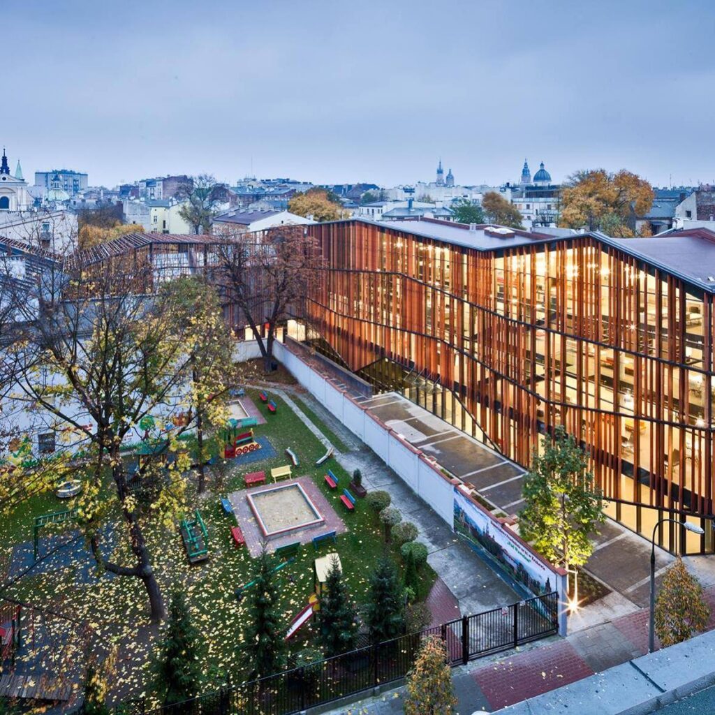 Де шукати натхнення восени: бібліотеки, кав’ярні, культурні простори - UniverPL