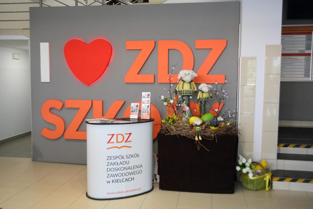 ZDZ Технікум-Ліцей в Кельцах ZDZ Технікум-Ліцей в Кельцах - UniverPL