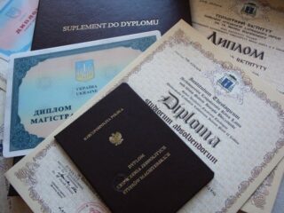 Український диплом VS польський диплом: що реально дає європейська освіта на ринку праці - UniverPL